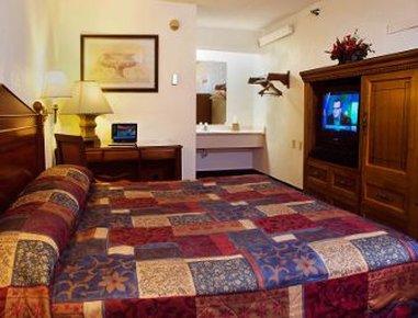 Love Field Hotel 2*
