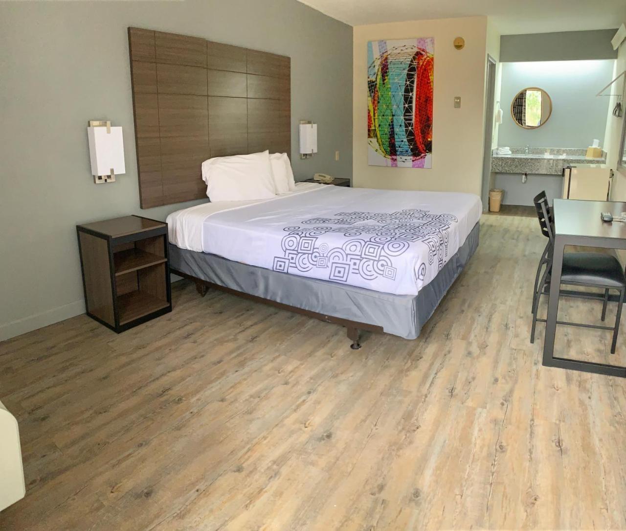 Love Field Hotel Dallas